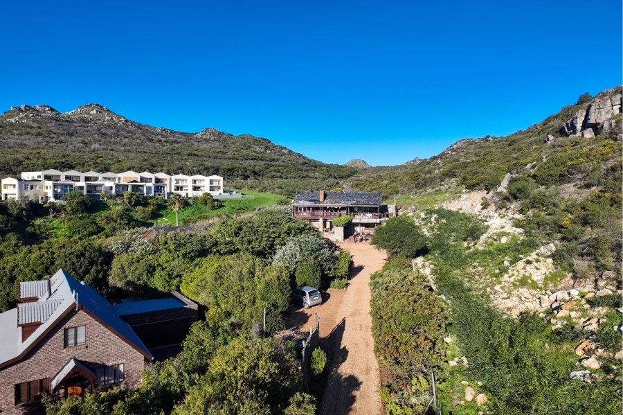 6 Bedroom Property for Sale in Capri Western Cape